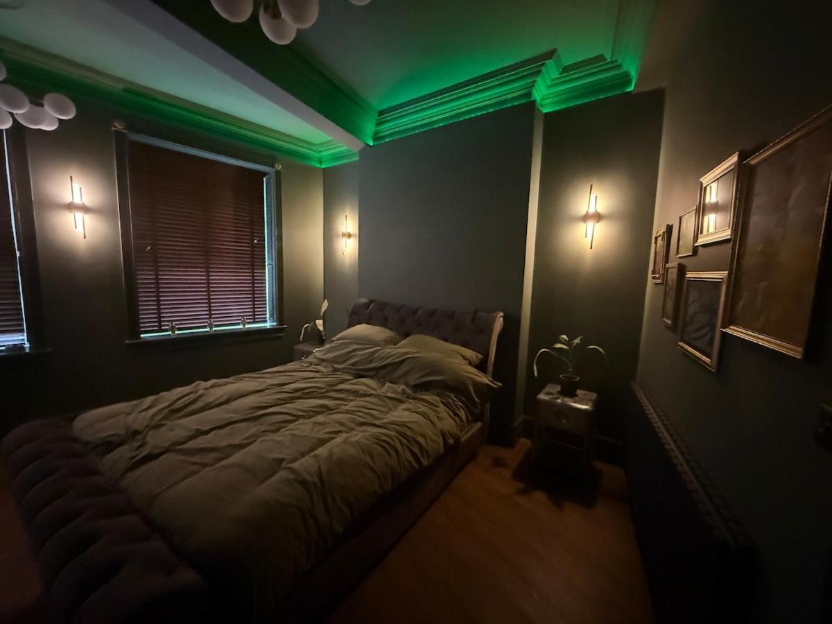 Apartamento The Loft At One Luxury Penthouse Wigan Exterior foto